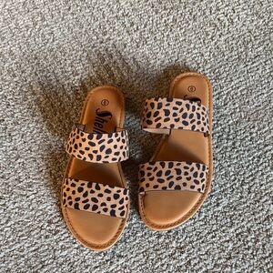 Stylish Leopard Print Women’s Sandals